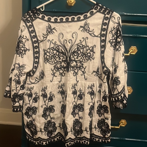 Indigo Poppy Embroidered Top Size Small - Picture 3 of 3
